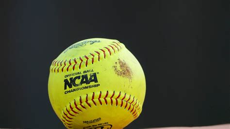 NCAA softball tournament 2023: Schedule, bracket, times, TV, streaming