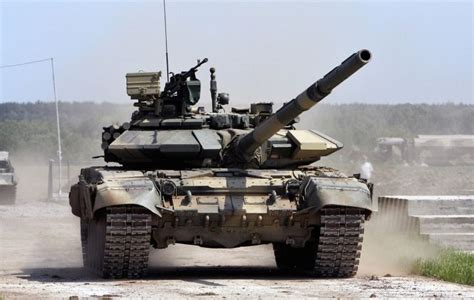 Iran's 'New' Karrar Tank: "One of the Most Advanced Tanks in the World ...