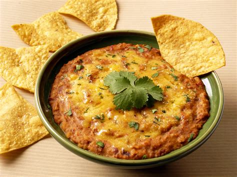 CHIPOTLE BEAN DIP | Food People Want