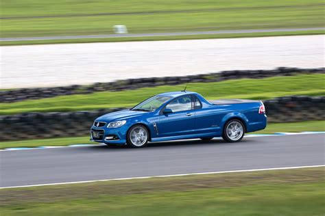 2014 Holden VF Commodore Ute SSV Redline - HD Pictures @ carsinvasion.com