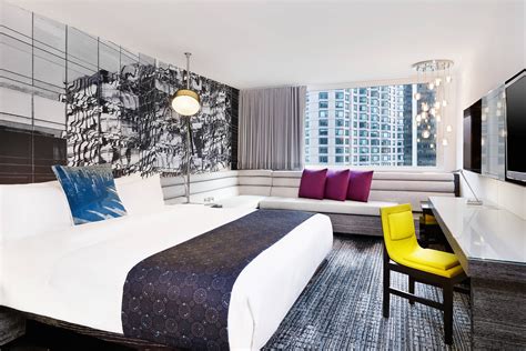 Luxury Downtown Chicago Hotel on the Waterfront | W Chicago - Lakeshore