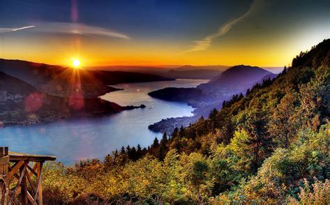 Lake Annecy, French Alps | 15 World's Best Places to Watch The Sunset!