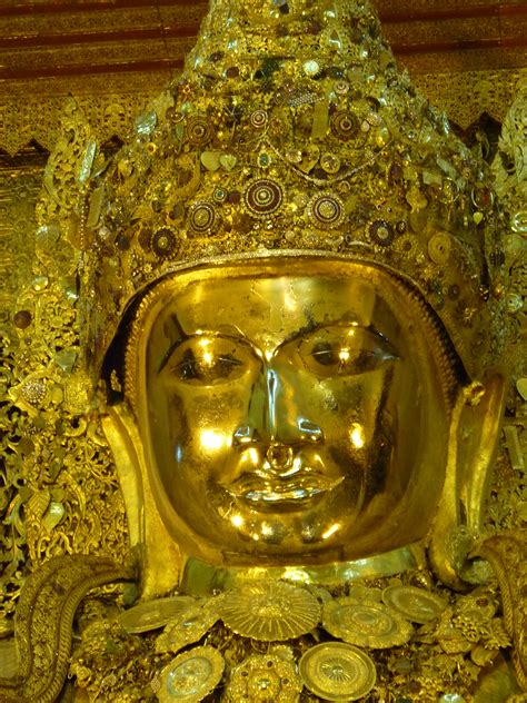 Mahamuni Pagoda, Mandalay