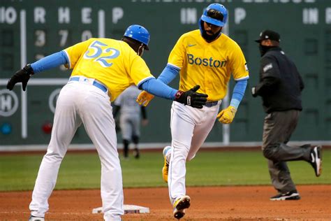 Red Sox snag comeback win in blue-and-yellow uniforms