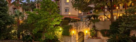 San Antonio Riverwalk Hotels | Hotel Indigo San Antonio-Riverwalk