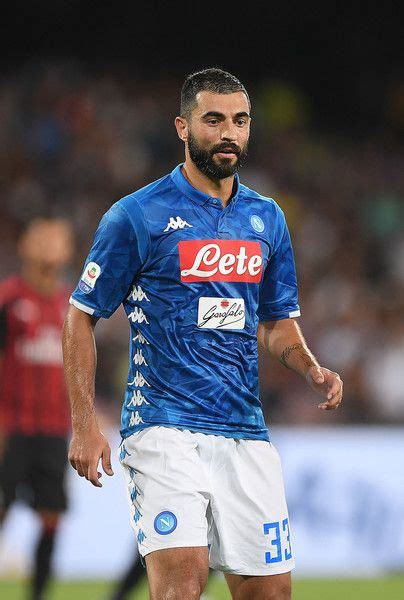 Raul Albiol Photos Photos: SSC Napoli v AC Milan - Serie A | Nike ...