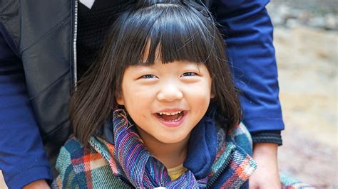 3840x2160 wallpaper | Asia, China, Girls, Laugh, Happy, human body part, childhood | Peakpx