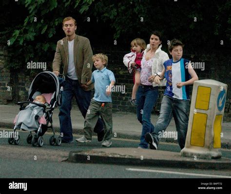 Jude Law and Sadie frost with their children enjoy family excursion ...