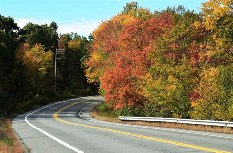 How to Find Fall Foliage in the Poconos – Dang Travelers