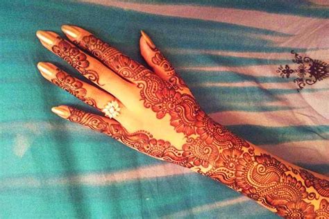 Tasmim Blog: Simple Mehndi Back Full Hand Bridal Mehndi Design