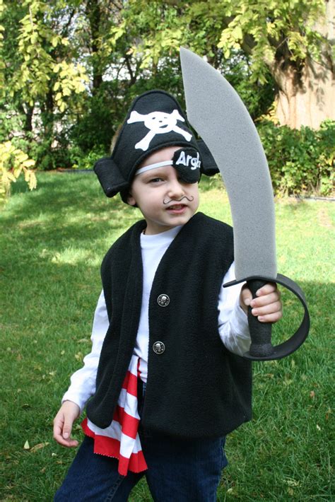 Sew Can Do: Happy & Crafty Halloween Costumes!