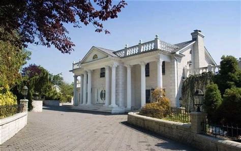 Gotti house in Old Westbury raided by federal agents - The Island Now