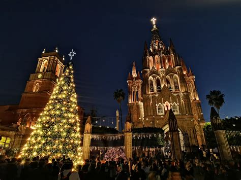 Christmas in San Miguel de Allende (It's Magical!)