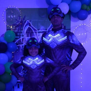 Kids' Light-Up Blue Beetle Costume - Blue Beetle Movie | Party City