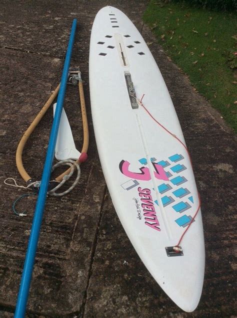 Vinta 370 beginners Windsurfer + 2 sails 5.5m PRO & SCR 4.5m. Old but ...