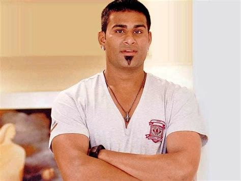 Rinku Singh (WWE) Age, Height, Wife, Family, Biography & More ...