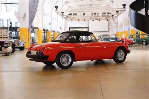 MGB Roadster - Cathedral Classics