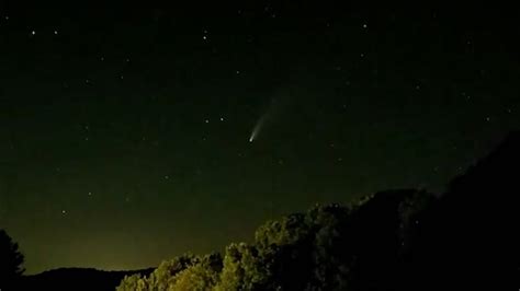 Comet spotted glowing in the night sky | 13wmaz.com