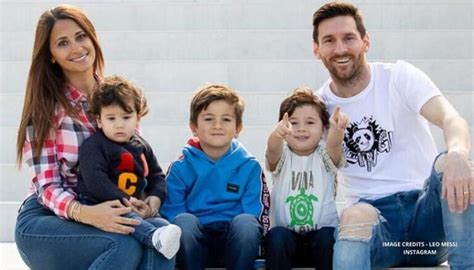 Lionel Messi Wiki, Age, Wife, Family, Net Worth & More - NamesBiography