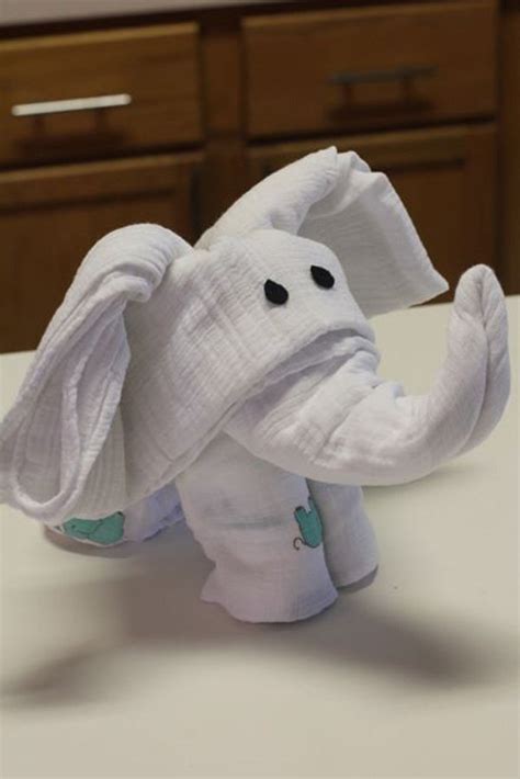 40 Most Creative Towel Folding Ideas - Bored Art