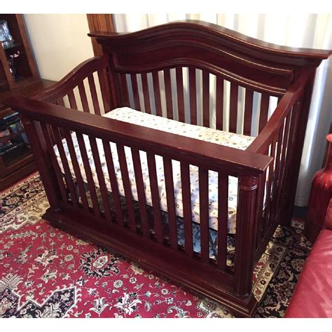 Toys R Us Baby Cache Heritage Convertible Crib in Cherry - AptDeco