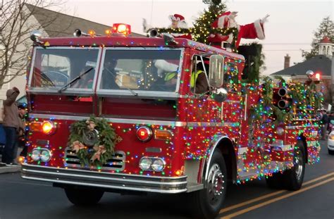 Yardley's Old Fashioned Christmas Parade - Bucks County Parent