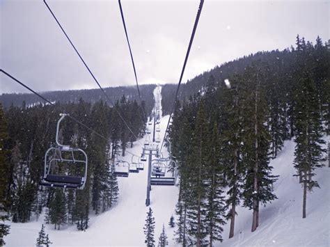 Ski in Santa Fe, New Mexico by Zubi Travel