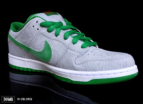 Nike SB Dunk Low - "Medusa" | Sole Collector