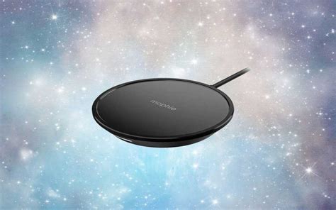 Mophie Wireless Charging Pad review: Don't let its basic looks fool you ...