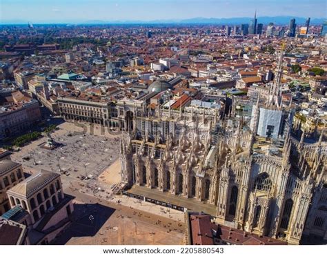 Aerial View Piazza Duomo Front Gothic Stock Photo 2205880543 | Shutterstock