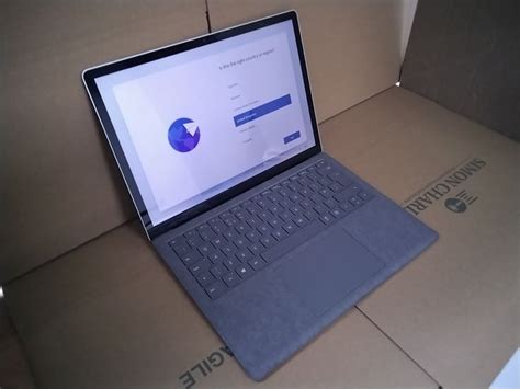 SURFACE LAPTOP 4 - SILVER / MODEL 1950 3795509-Simon Charles Auctioneers