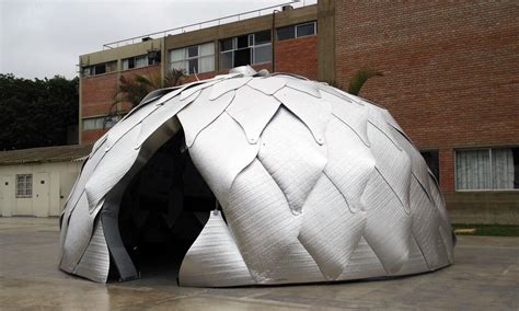 Latticed aluminum La Matriz shelters to help coastal Peruvians in climate emergencies