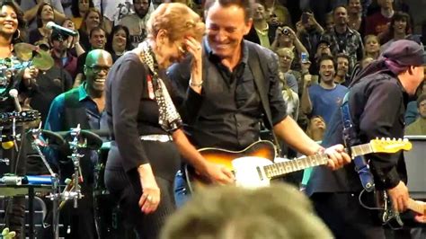 Bruce Springsteen Dancing in The Dark with his Mom in Philly at The Well Fargo Center 2012 - YouTube