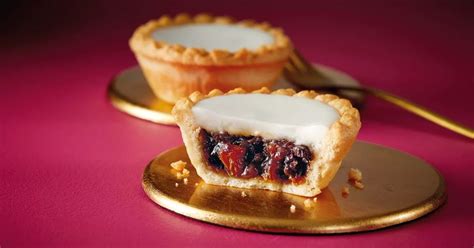 Aldi to give away 20,000 mince pies as Christmas staple hits shelves ...