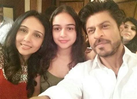 26 Years of Kabhi Haan Kabhi Naa: Shah Rukh Khan poses with Suchitra ...