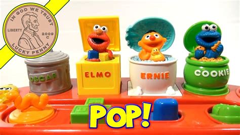 Sesame Street Poppin Pals, 2002 Mattel Toy Review | eduaspirant.com