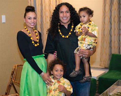 Troy Polamalu - Height, Career, Bio, Net Worth, Nationality, Facts