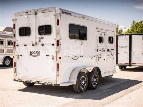 Logan Coach Warmblood Straight Load Horse Trailer