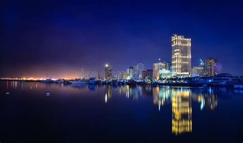 Night View of Manila Bay in Philippines Editorial Photo - Image of ...