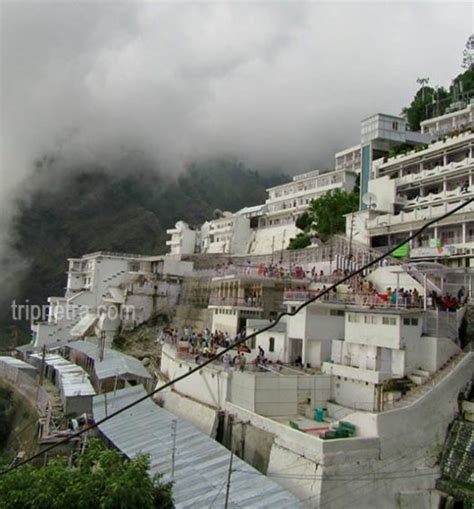 Raghunath temple Jammu - Timings, History, Darshan, Puja, Booking