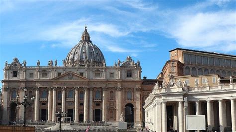 abitadeacon: Altar at St. Peter's Basilica desecrated; penitential rite performed today