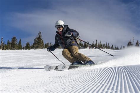 How is skiing in Canada as the pandemic eases? 2 resorts in British ...