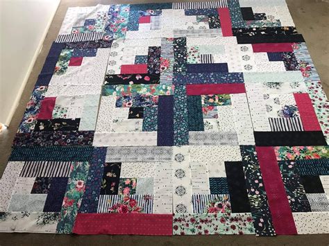 Log Cabin Quilt Layouts Cabin Log Quilt Quilting Machine Itsy Bitsy Quilts Designs Piece Quilted ...