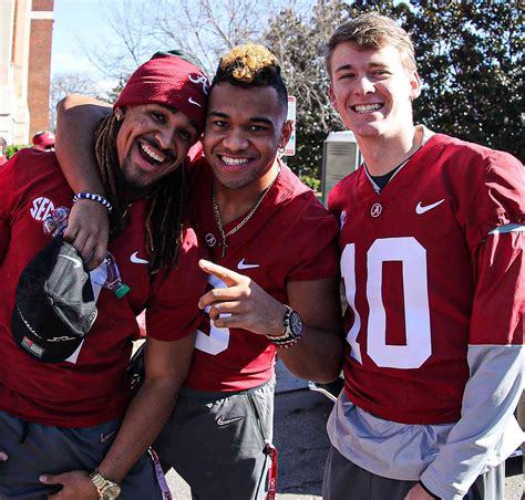 Mac Jones' Dad Talks Predicting NFL Stardom for Son, Jalen Hurts, Tua Tagovailoa