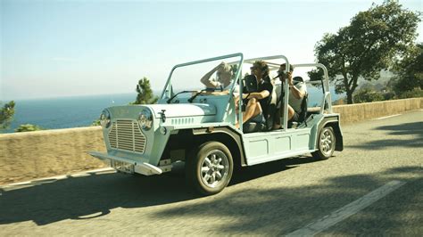 Moke Californian は電気で、42,000 ドルかかります。 ビーチへの旅はいかがですか？ - JP NewsS