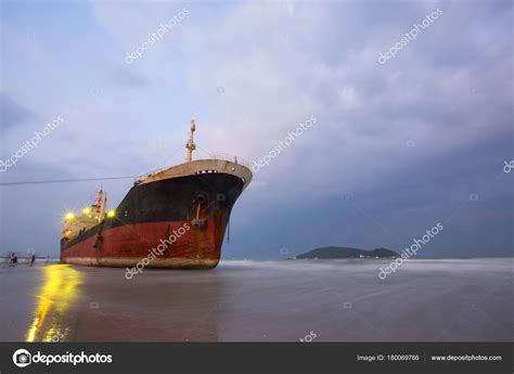 Cargo Ship Got Stuck Beach Ship Accidents Happen Often Weather Stock Photo by ©Kanoke46 180069766