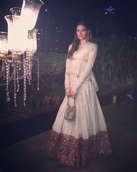 Athiya Shetty on Instagram: “Last night in @rohitbal_ and jewellery stolen from my mommy! Styled ...