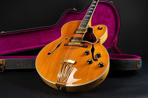 1976 Gibson Byrdland – Natural – GuitarPoint