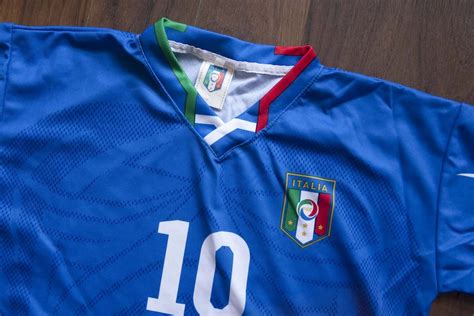 Vintage Francesco Totti Jersey Italia Size M | Grailed