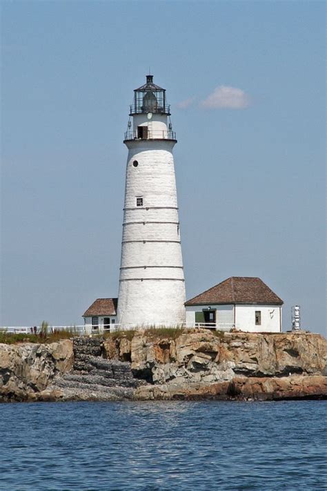 Little Brewster Island Lighthouse, Boston | Island lighthouse, Lighthouse, Lighthouse lighting